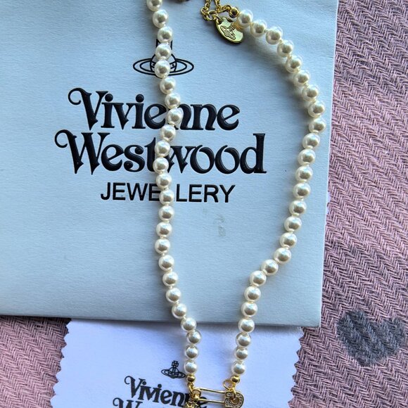 Women's White One Row Pearl Safety Pin Gold Orb Necklace - Picture 5 of 6